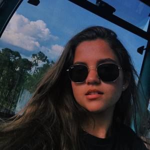 Meet your Posher, Maria luísa